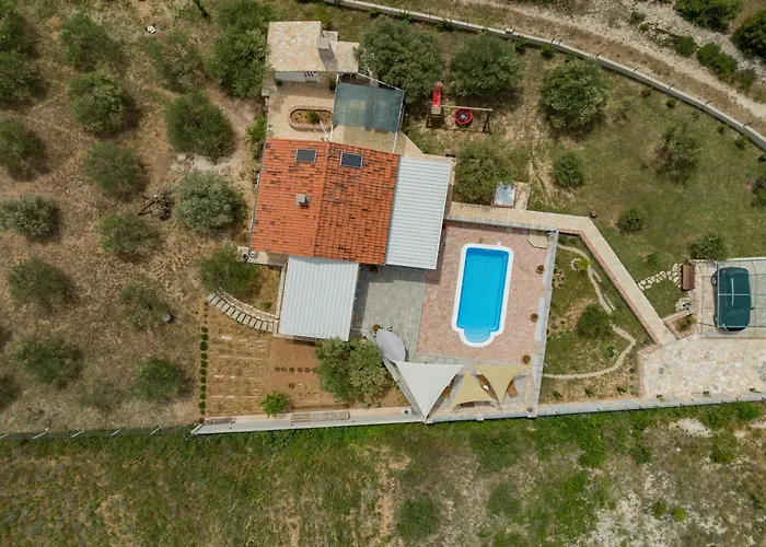 House Fjaka *