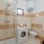 بيت للعطل House Fjaka