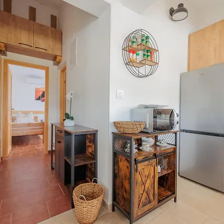 بيت للعطل House Fjaka