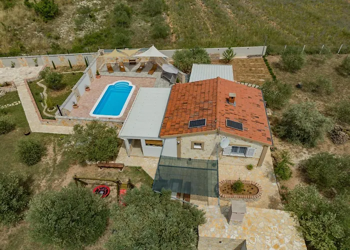 House Fjaka Nyaraló *